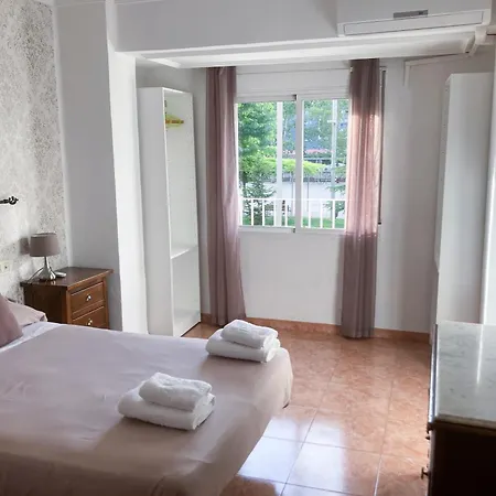 Luninoso Y Practico Apartamento En El Centro Con Amplio Parking Incluido Granada Esterno foto